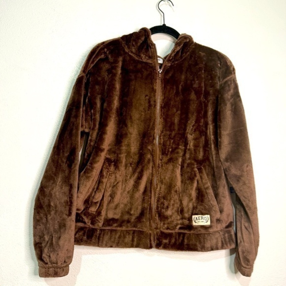 Aeropostale french roast active fleece, hooded, zippered front. Sz M. NWT.